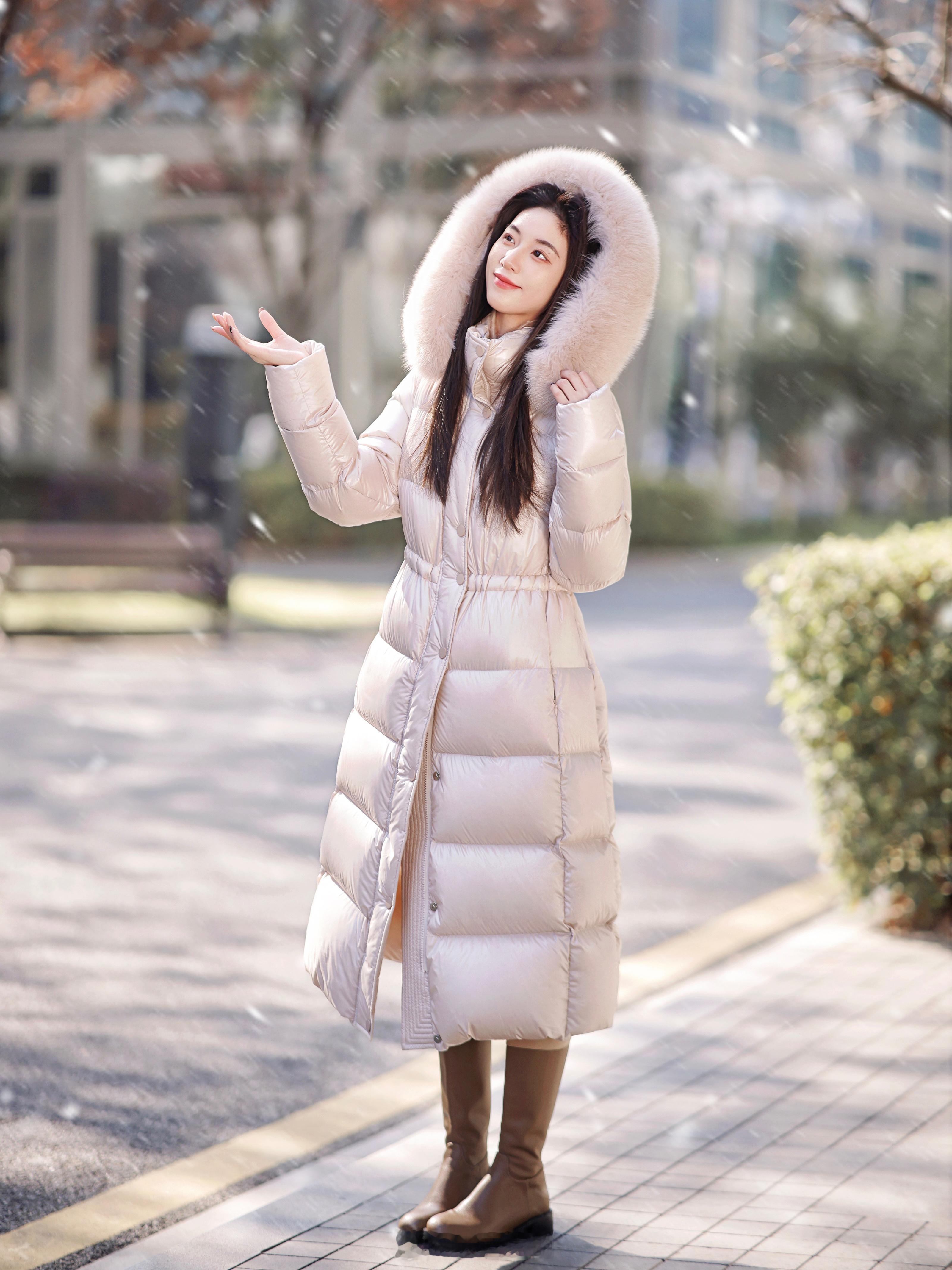 美神降临啊！珍珠一样莹润光泽又贵气的鹅绒服 很少见吧？狐狸毛领+90白鹅 保暖抗