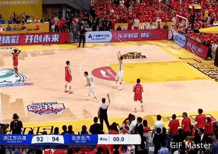 孙铭徽不禁赛！
浙江的总冠军又稳了？
看来CBA和中国足协一样黑啊！
总决赛第五