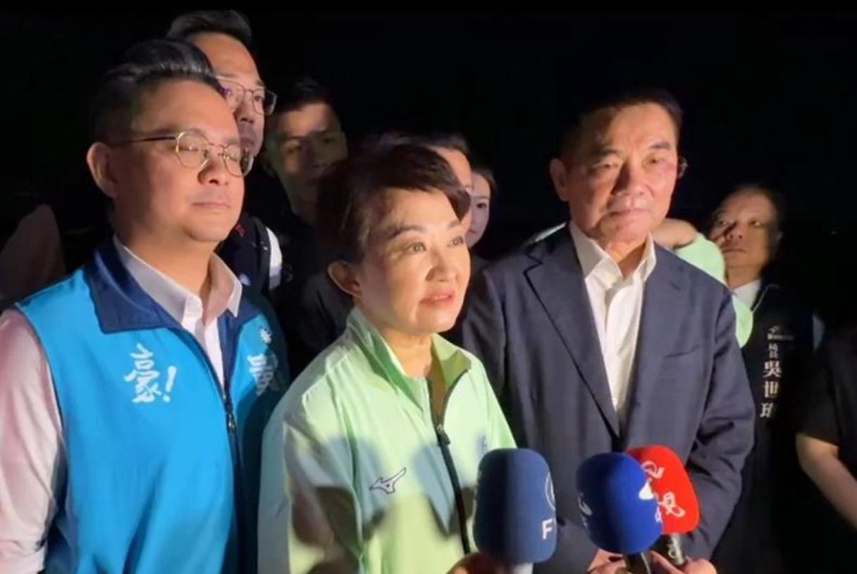 卢秀燕连夜夸赞：郑丽文访陆圆满、成功！
自从郑丽文访陆以来，卢秀燕的风格可谓大变