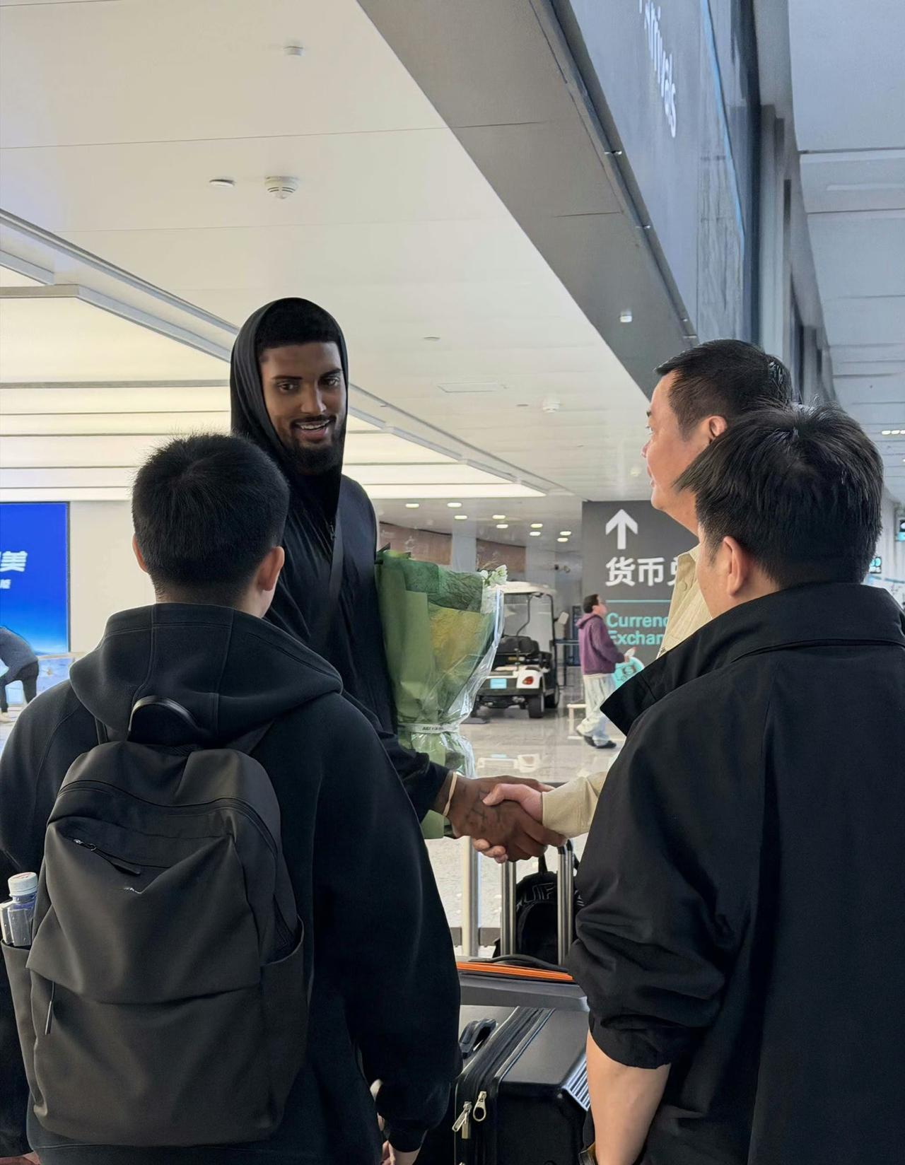 浙江广厦男篮新签外援威廉姆斯已抵队，这是要补强内线短板，向卫冕总冠军发起冲击了！