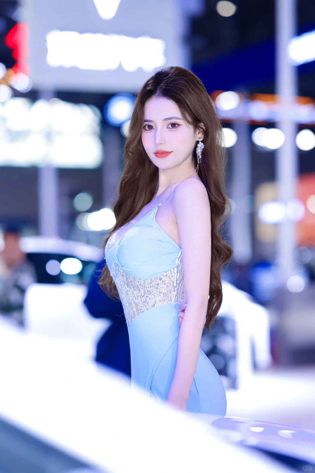 车模小姐姐
