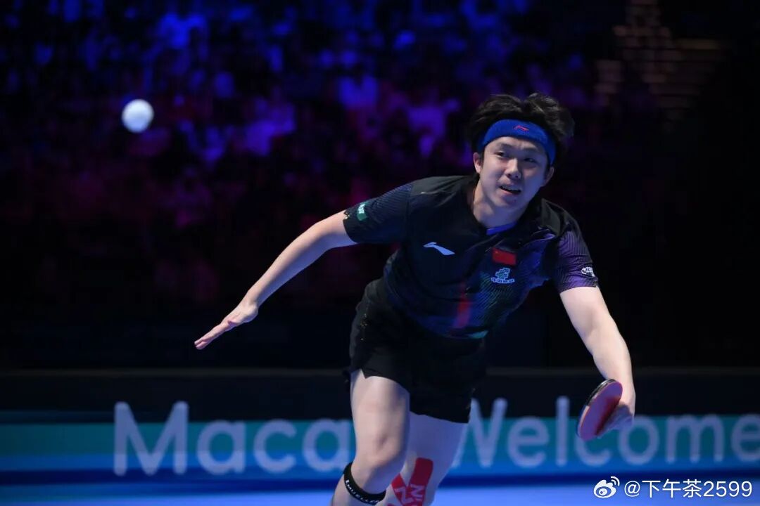 王楚钦三大赛单打第二冠2026年4月5日晚的澳门乒乓球世界杯男单决赛中，王楚钦v