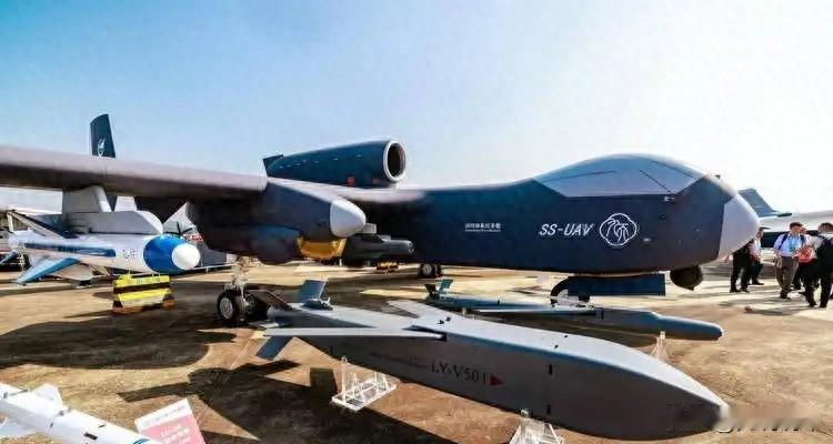 俄乌冲突打到现在，才明白中俄武器差距这么大：中国已远超俄罗斯！
俄乌冲突自202