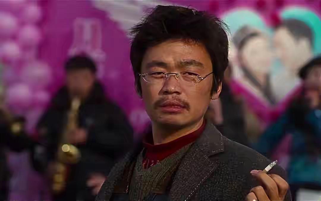 2009年，导演找段奕宏出演树先生，段奕宏拒绝，导演转头就去找王宝强，王宝强二话