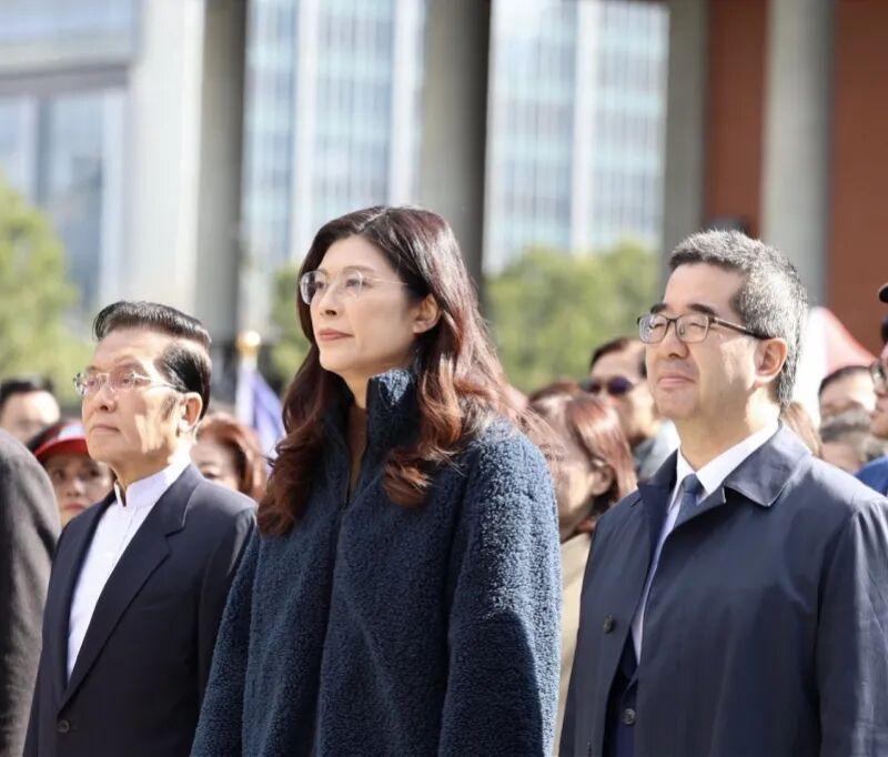 重磅官宣！郑丽文率国民党团4月访陆，成员名单公布，一句表态定心两岸
 
4月1日