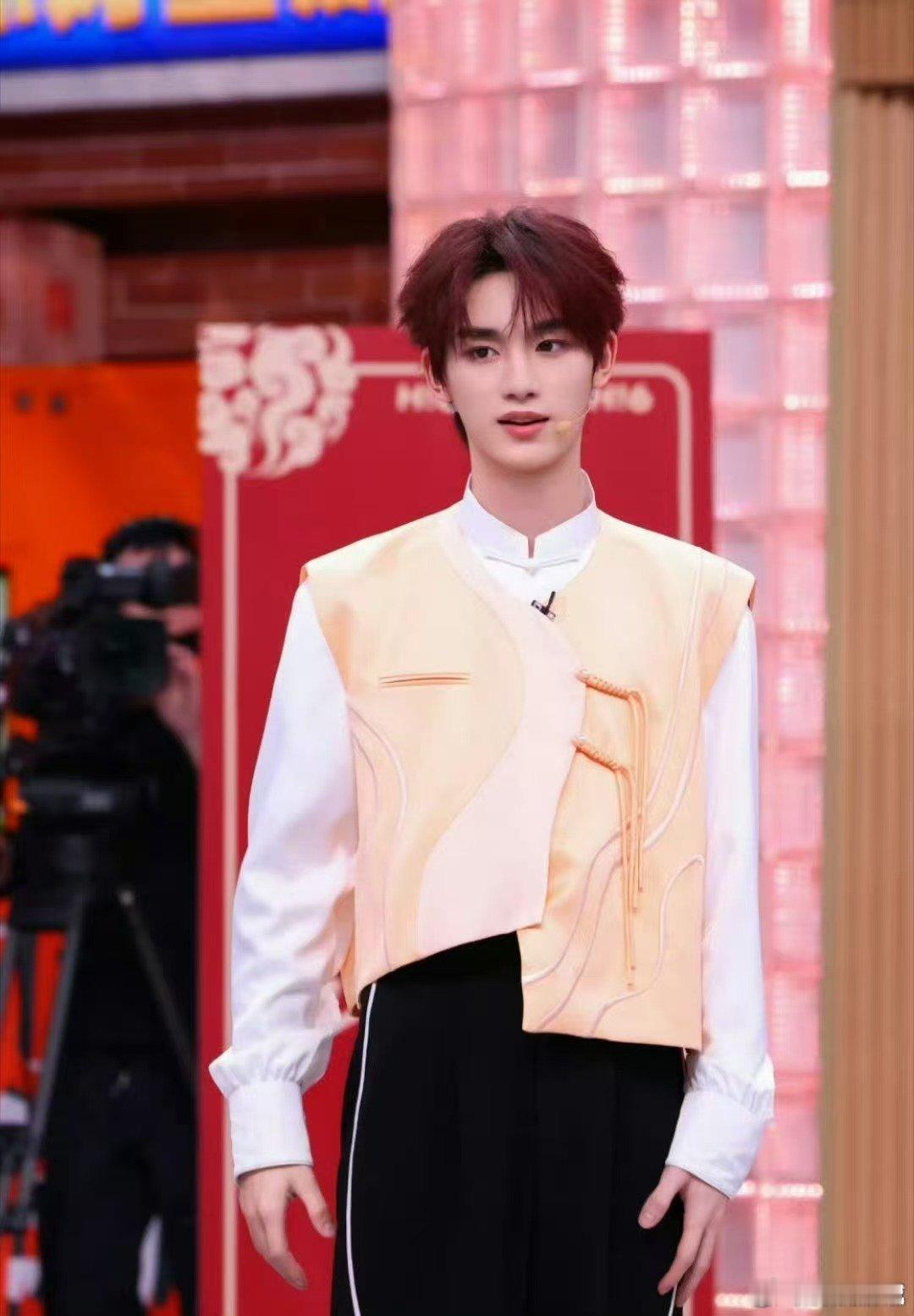 丁程鑫不要电我啊你好星期六丁程鑫口是心非名场面，喊着不要电我，放电值却一路拉满 