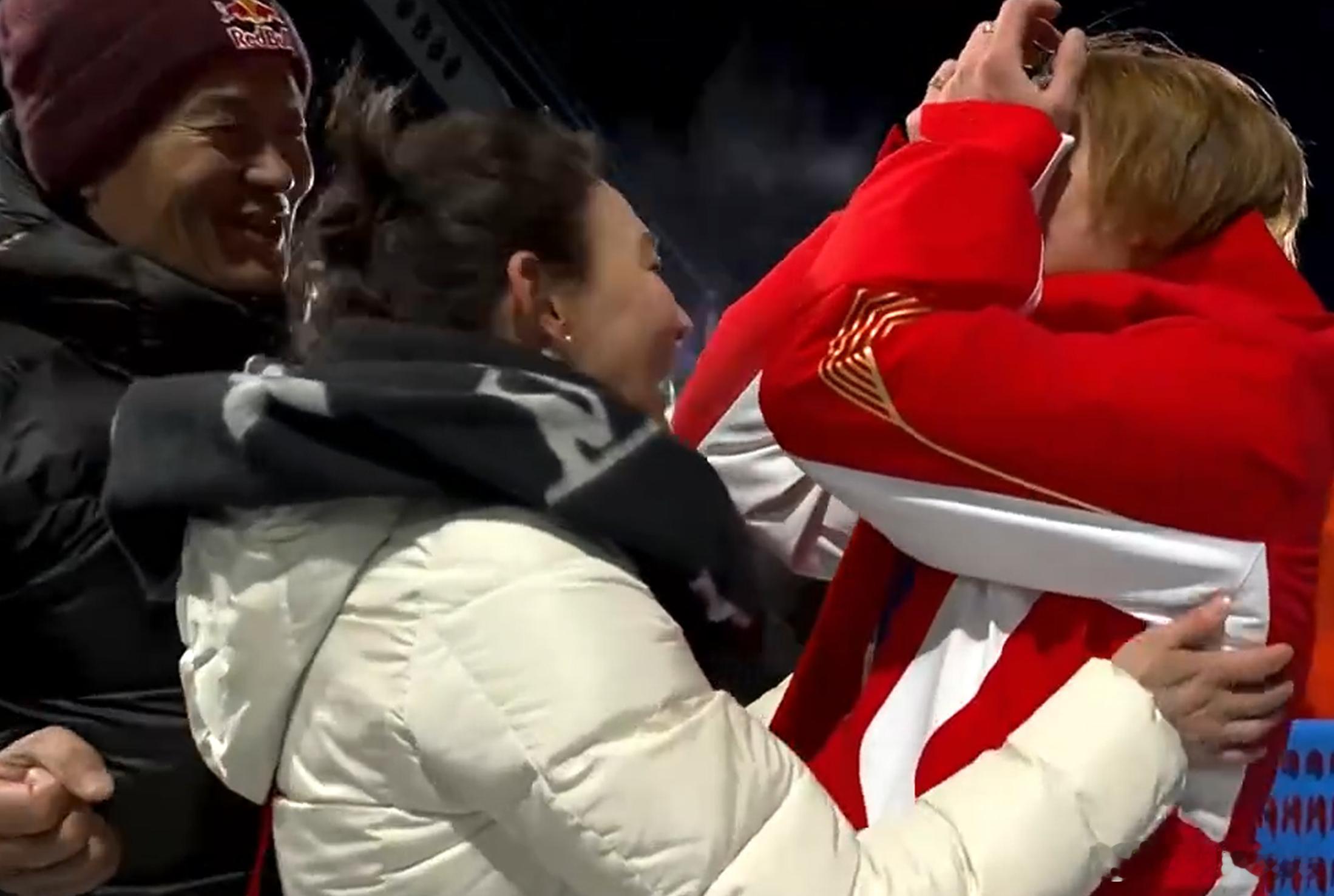 苏翊鸣大跳台铜牌苏翊鸣说已倾尽全力在米兰冬奥会单板滑雪男子大跳台决赛中，以总分1