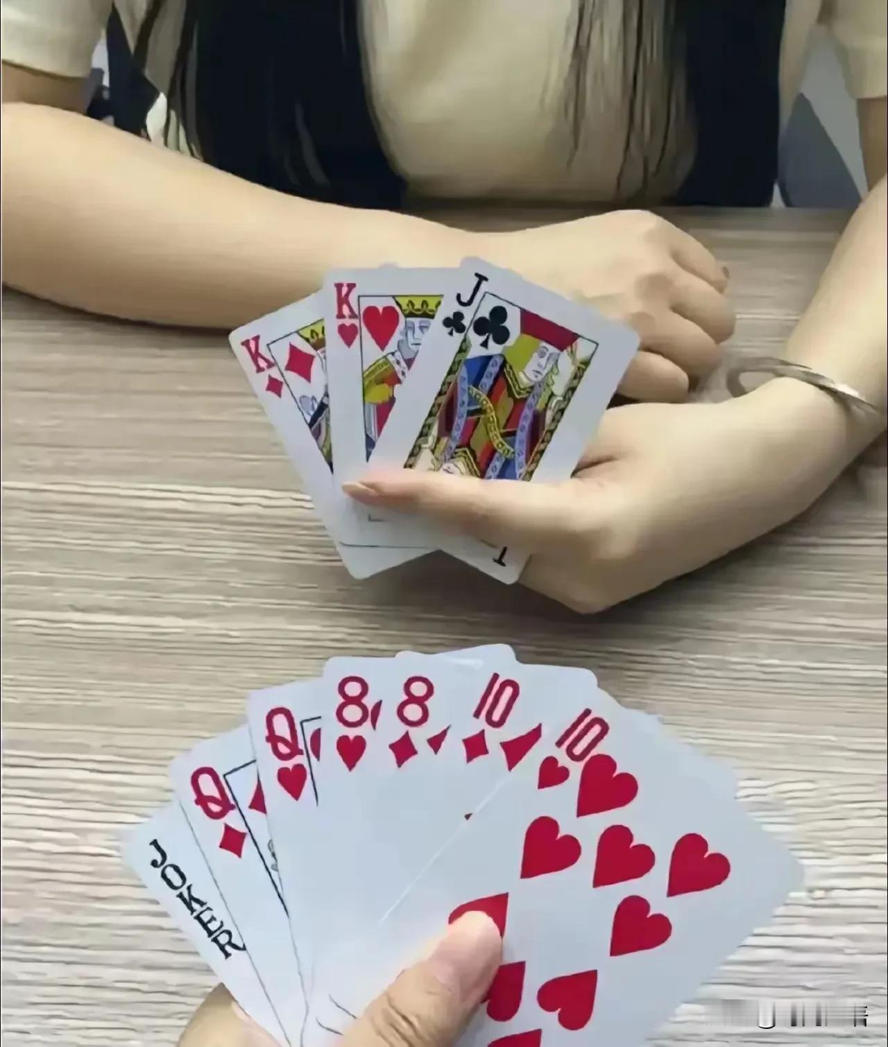 假如俄罗斯是J，K是两个东方大国，俄罗斯开始打明牌，乌克兰先出能赢吗？
    
