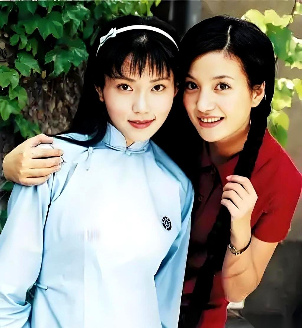 她给你送钱，是她爸逼的。
但她非要再塞给你一双她穿过的旧鞋子。
这一下，味道就全