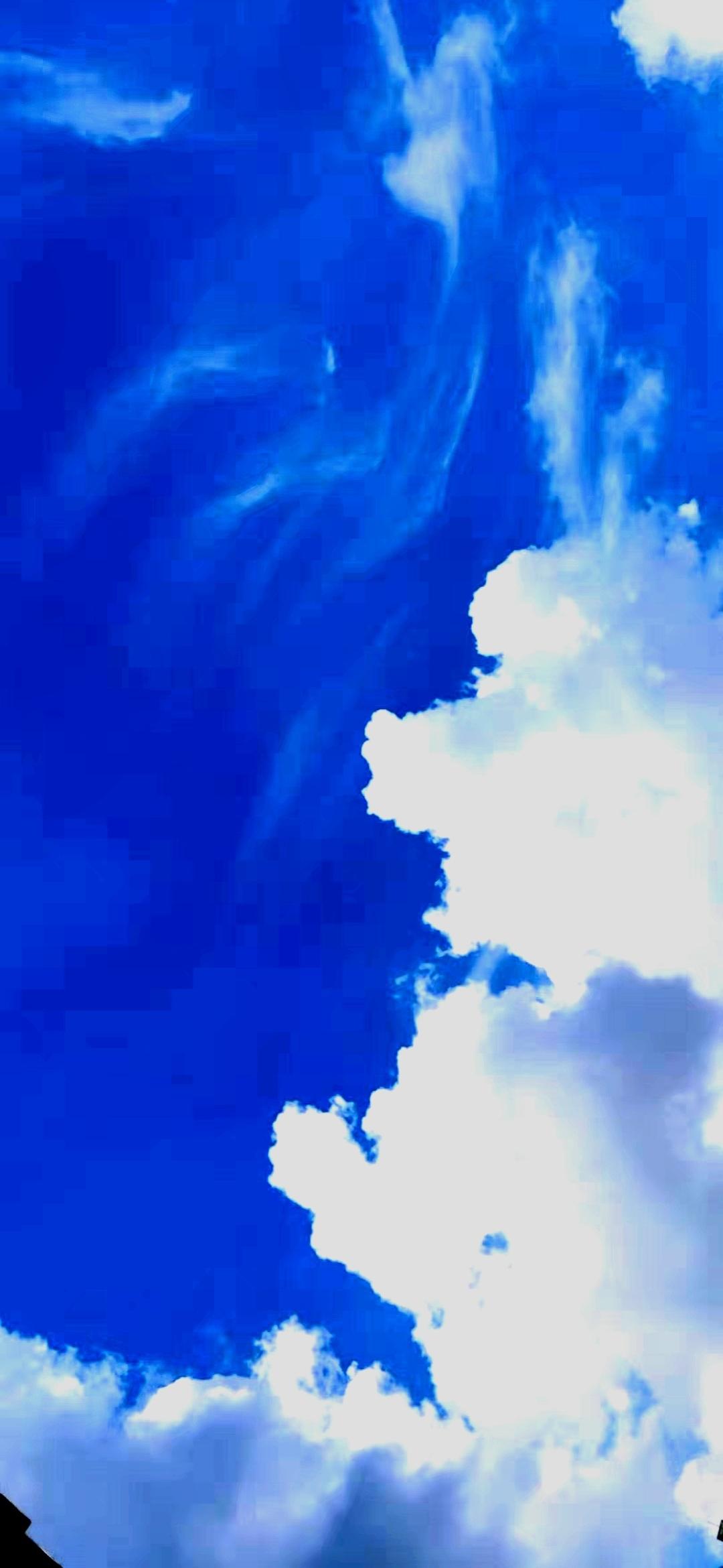 网上买了一个邪修透镜，我也来玩一玩透镜式摄影，就是竖着的手机拍的是横屏。因为邪修