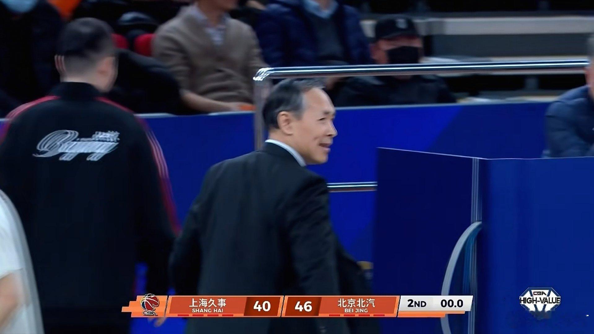 上海男篮vs北京男篮 今天不但没花，半场竟然领先你能想到！川队首发扛起全队！老塔