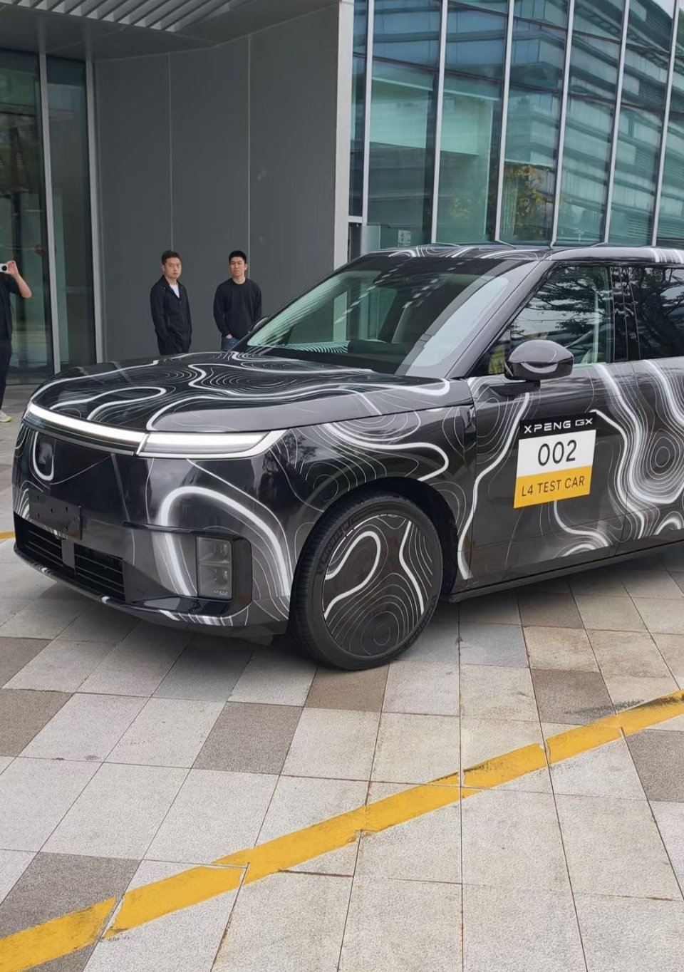 小鹏VLA2.0我还没体验，就遇到了小鹏牛掰克拉斯的L4测试车，这你受得了吗？百