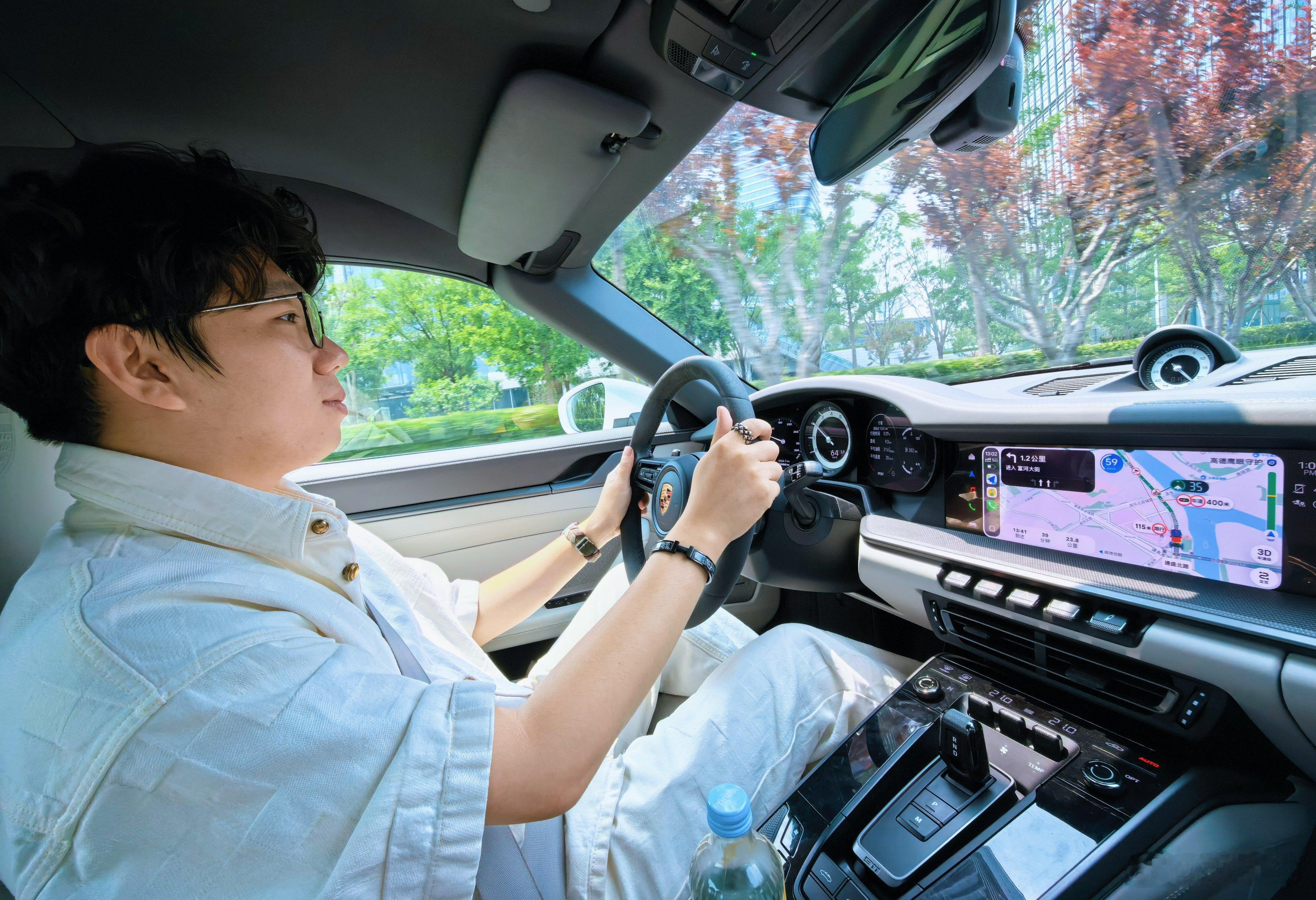 坐一坐张总的保时捷911 targa4，体验一下贴地飞行的赶脚 