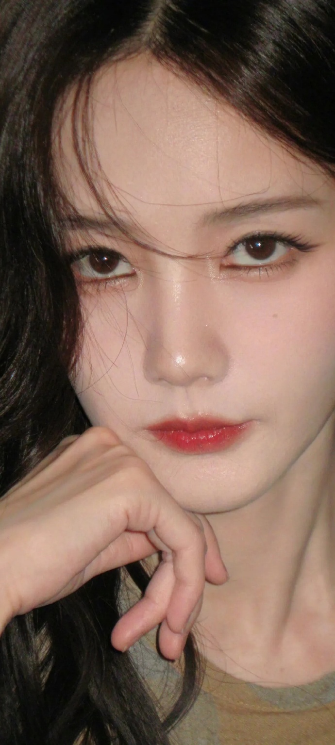 李一桐光是一张脸就能让人欲罢不能 ​​​