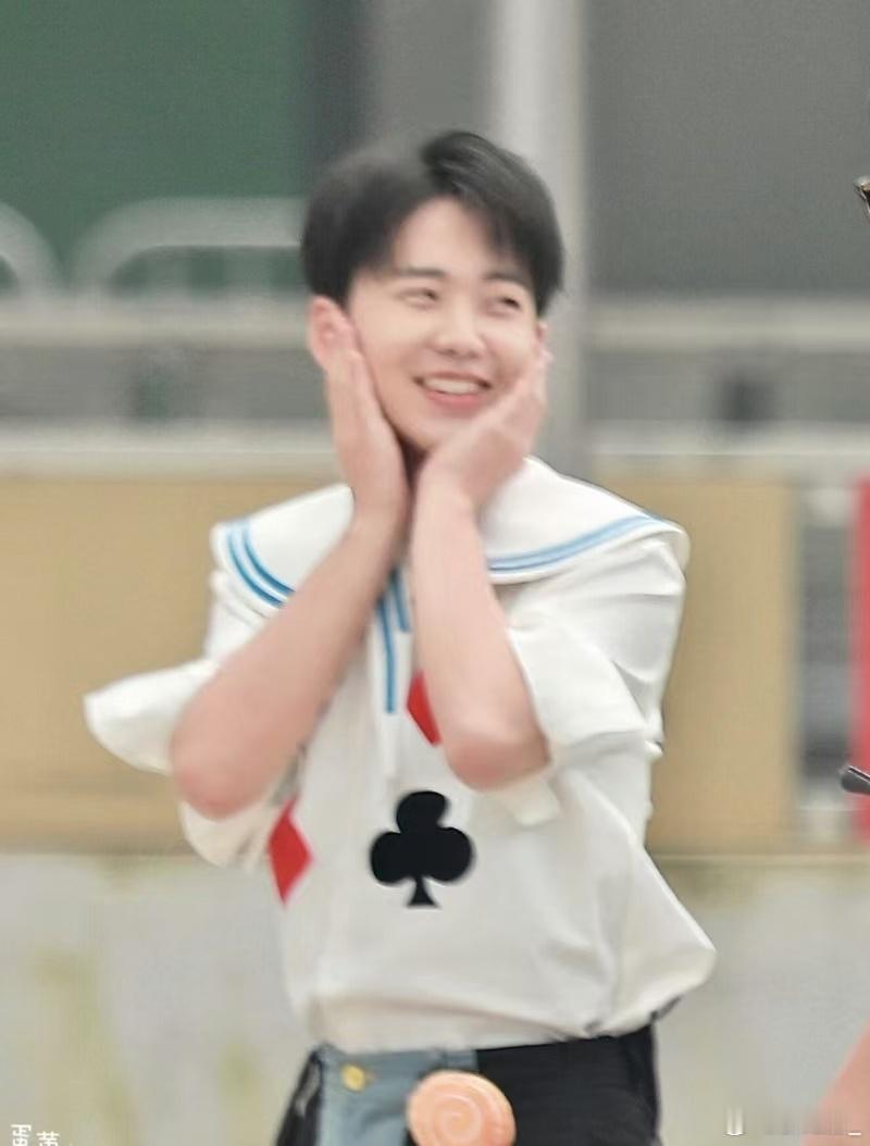 郭麒麟金句稳定输出  🎤  郭麒麟真是个有才华的人，无论是相声还是演技，都让人