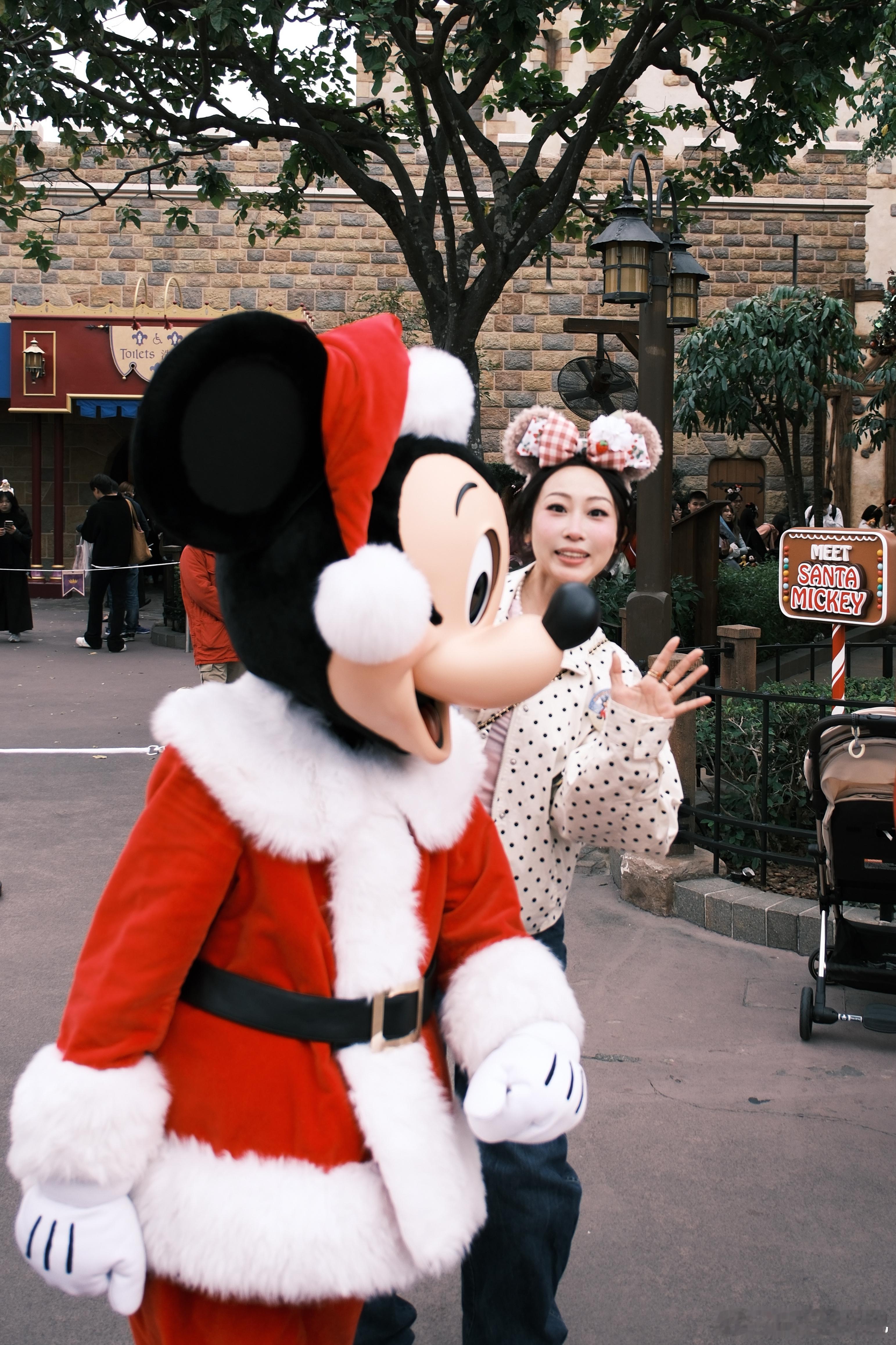 全世界最快乐的地方迪士尼怎么玩也玩不够香港迪士尼香港迪士尼乐园生活手记香港·香港