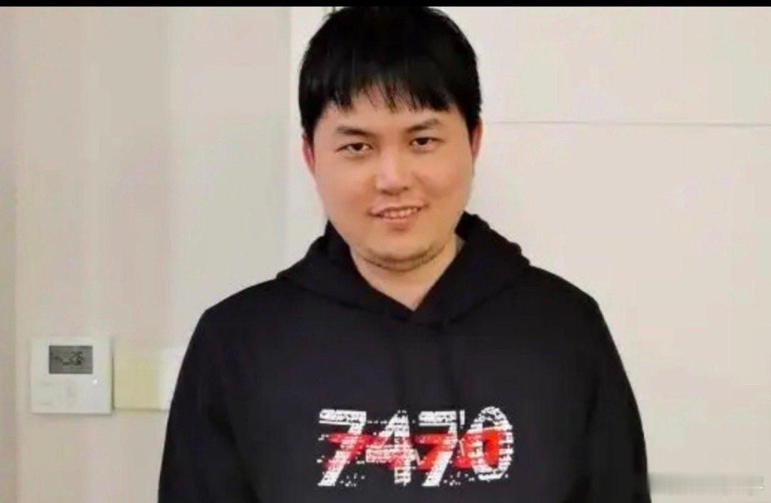 枫哥：现在直播真不好做，说句实话，以前直播是真好做，就直播刚开始的那几年，那直播
