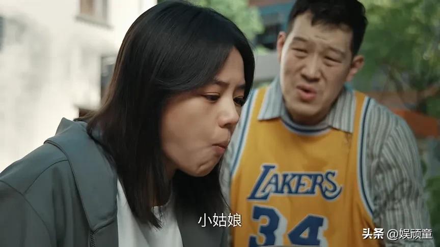 三个臭皮匠顶个诸葛亮，更何况是三个诸葛亮呢！
饶雨瓷不赢都难！
饶雨瓷住院遇到三