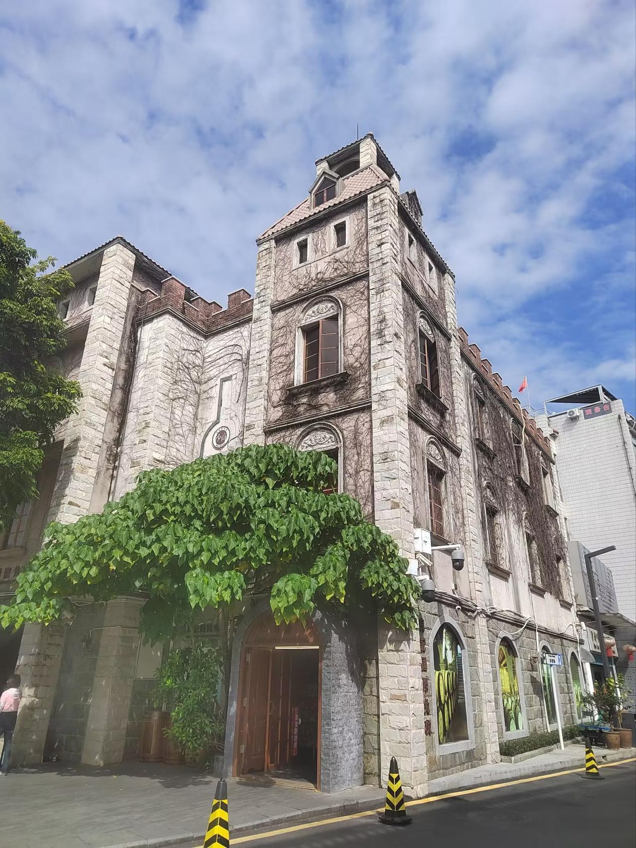 在中英街拍照，还是有很多角度可以取景的。