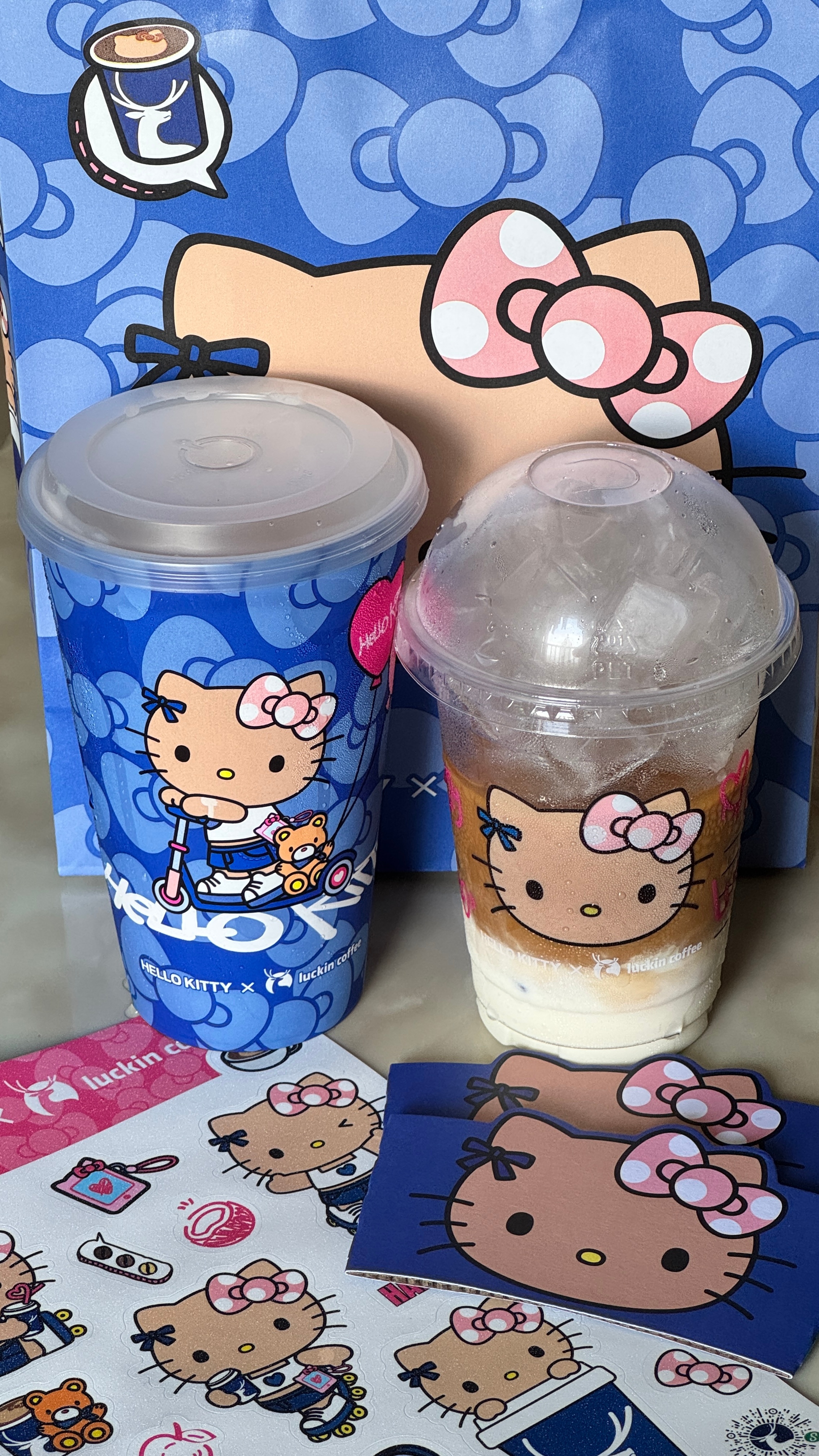 Hello Kitty × 瑞幸苹果茉莉：喝进口苹果味很浓 之后就奶味有点重全冰