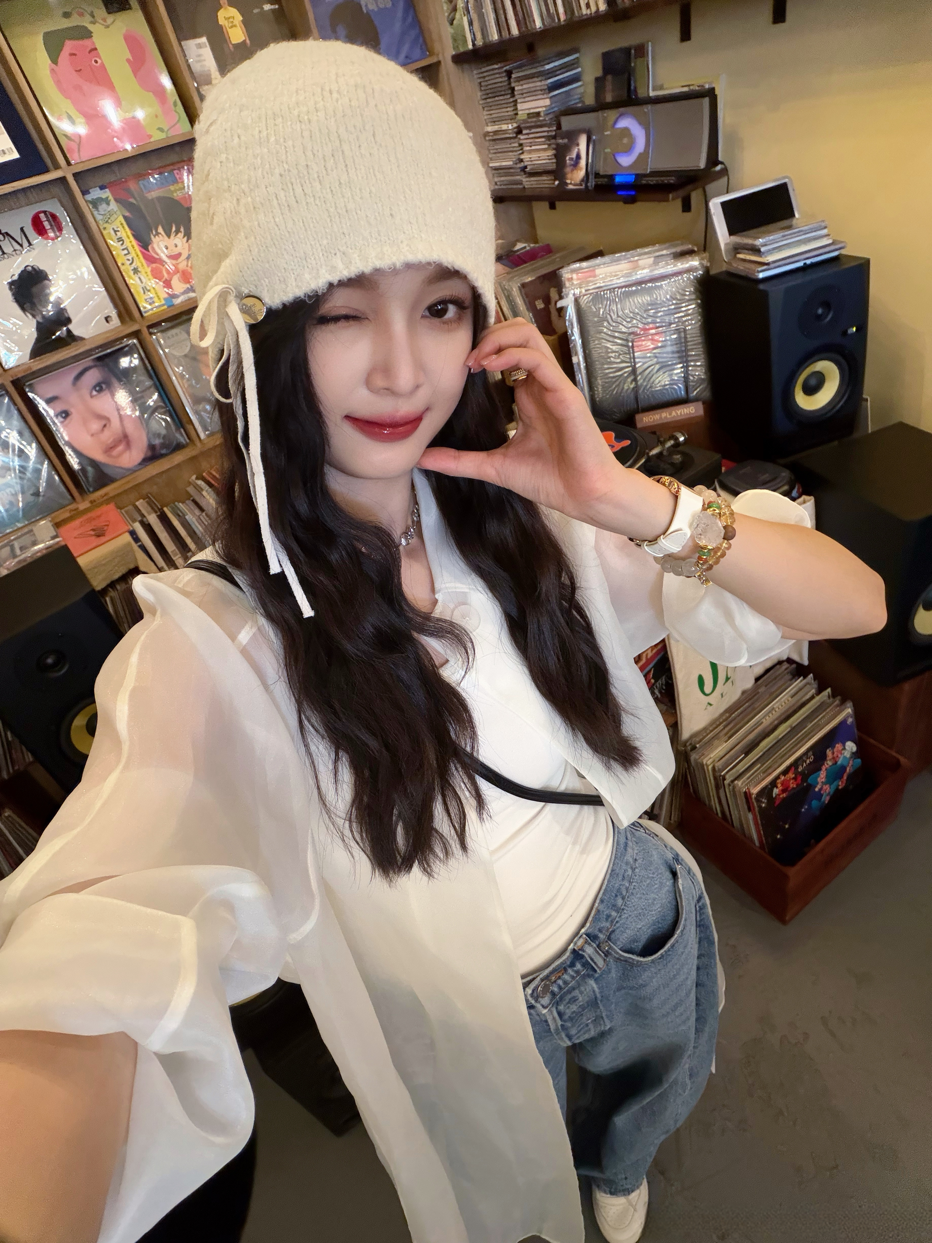 吴宣仪/仪锤定音是香姑 这两张吴选的自拍图存一下