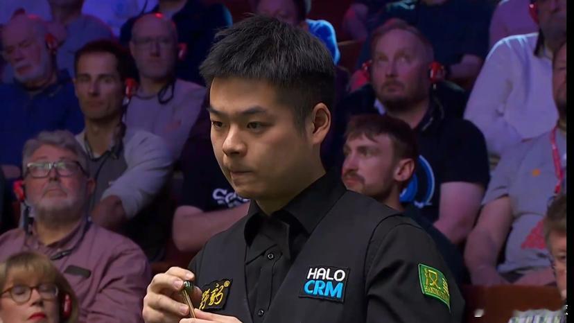 无缘晋级！庞俊旭苦战不敌罗伯逊2026斯诺克世锦赛首轮对决落下帷幕，中国小将庞俊