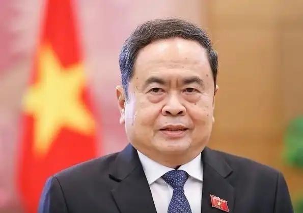 坚决支持中国政府的严正声明，越南占领的中国岛礁全部归还，从中越西沙交涉到南沙填岛