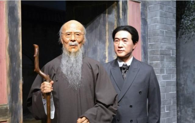 1937年5月，徐悲鸿豪掷10000元现金和自己的7幅经典画作，从一个德国女人手