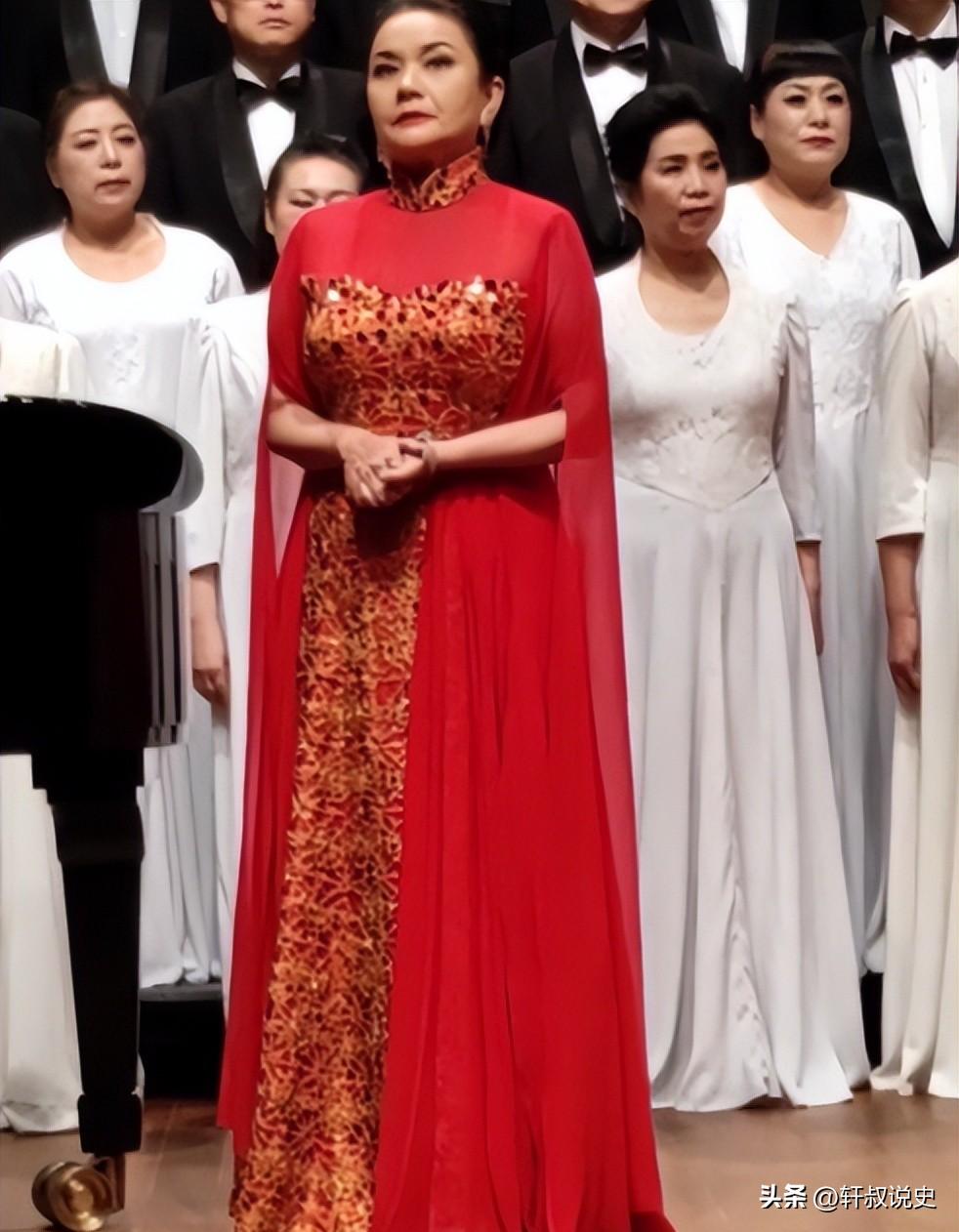 王静虽然跟聂卫平离婚了，但是儿子聂云青也是可以去看爸爸的，甚至于说跟兰莉娅聂云菲