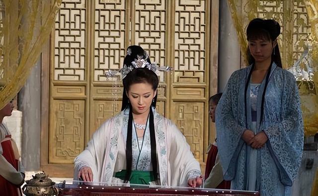 在封建等级森严的时代，人分贵贱，命运的天平从未向“下等人”倾斜当她们被明码标价，