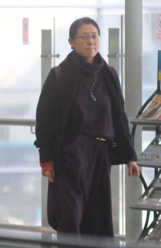 倪萍投人情票这事被吐槽得挺狠。之前在某节目里，她的投票选择就备受争议。大家觉得她