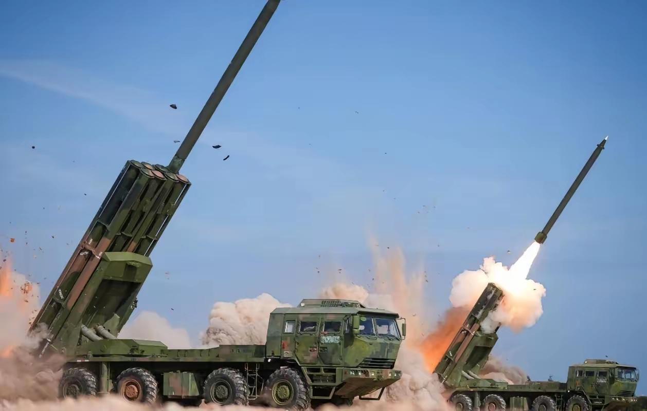 从今天起，我们更该认清一个大势：两岸统一是民心所向、大势所趋，而祖国捍卫主权的能