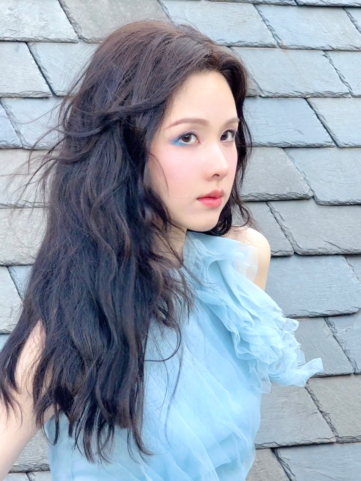 陈都灵   在复制粘贴的时代，你是手写的诗