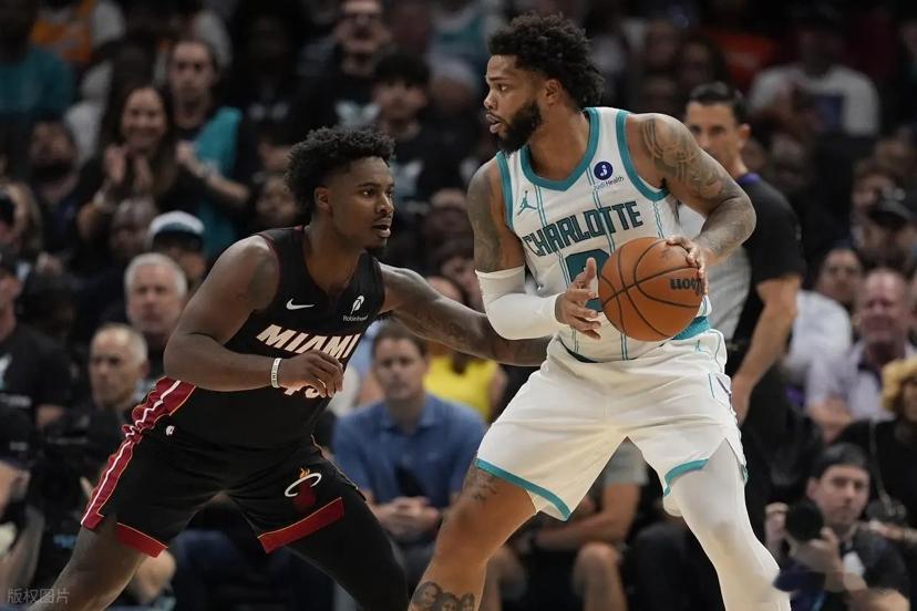 加时绝杀！黄蜂险胜热火保留季后赛希望4月15日NBA附加赛东部焦点战打响，黄蜂主