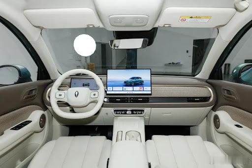 欧拉5将于12月9日正式上市 欧拉真的好久没有出新车型了，现在看来是重新启动了。