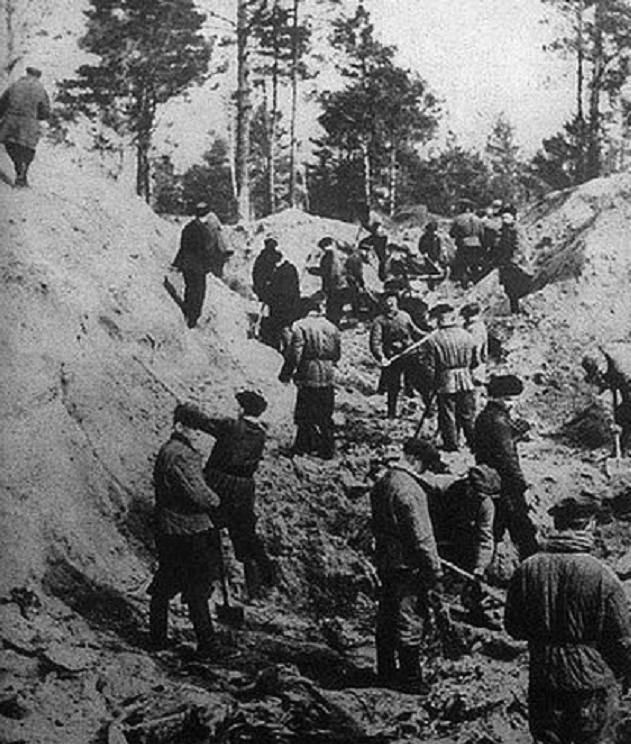 1991年，随着苏联的解体，苏联最后一任领导人戈尔巴乔夫，打开了永不开启的斯大林