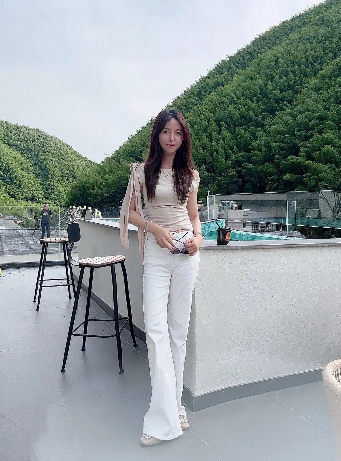 在外做大哥，你在的时候只做你的小女人。