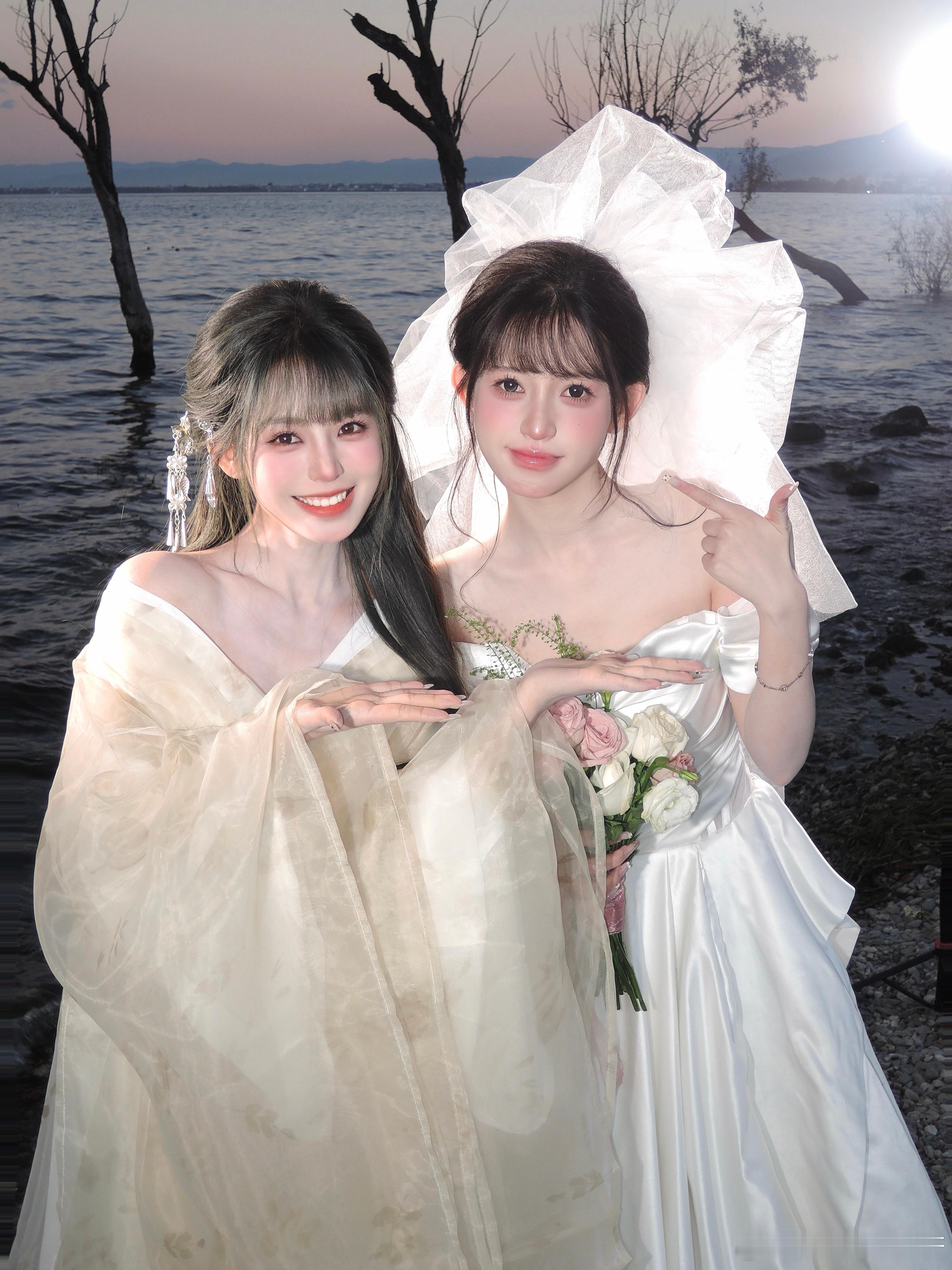 我与噜姐(谁能想到这已经是我当天拍的第五套) 