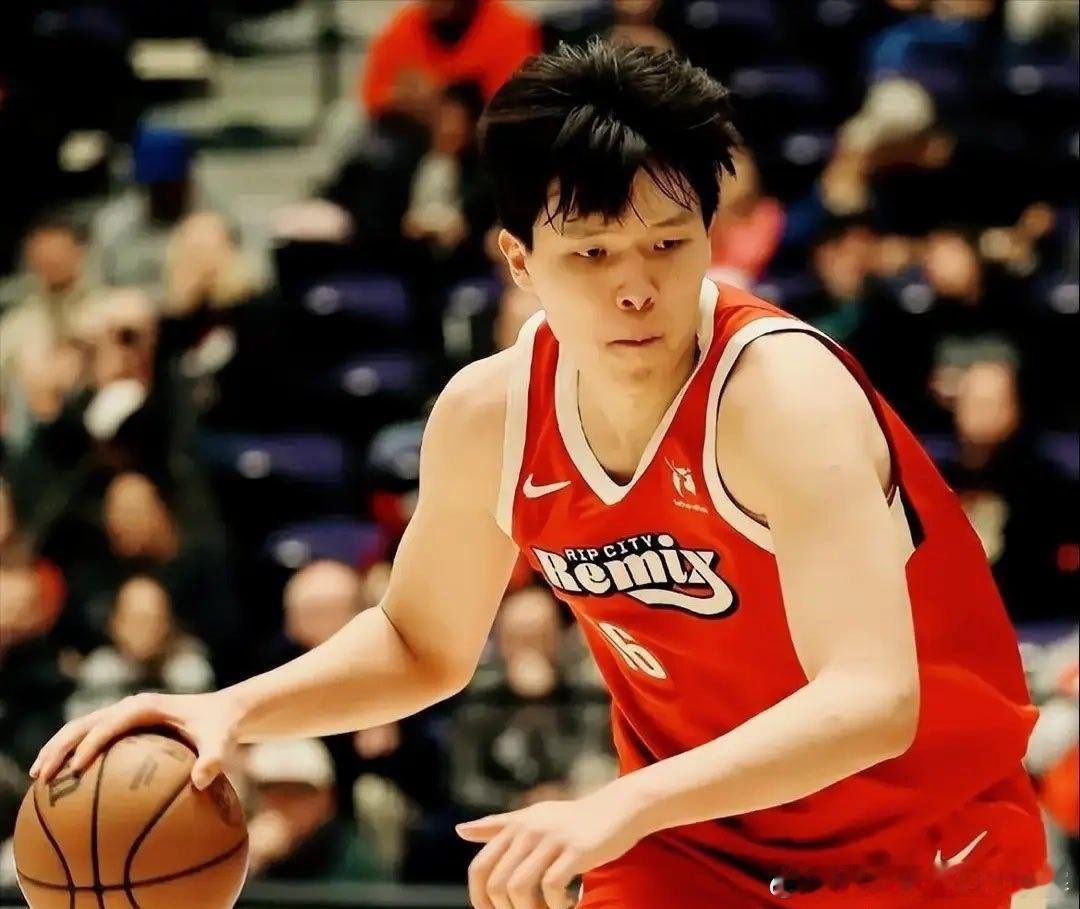 撕裂之城混音队主场迎战南湾湖人队，最终以122-129落败，惨遭三连败。此前，开