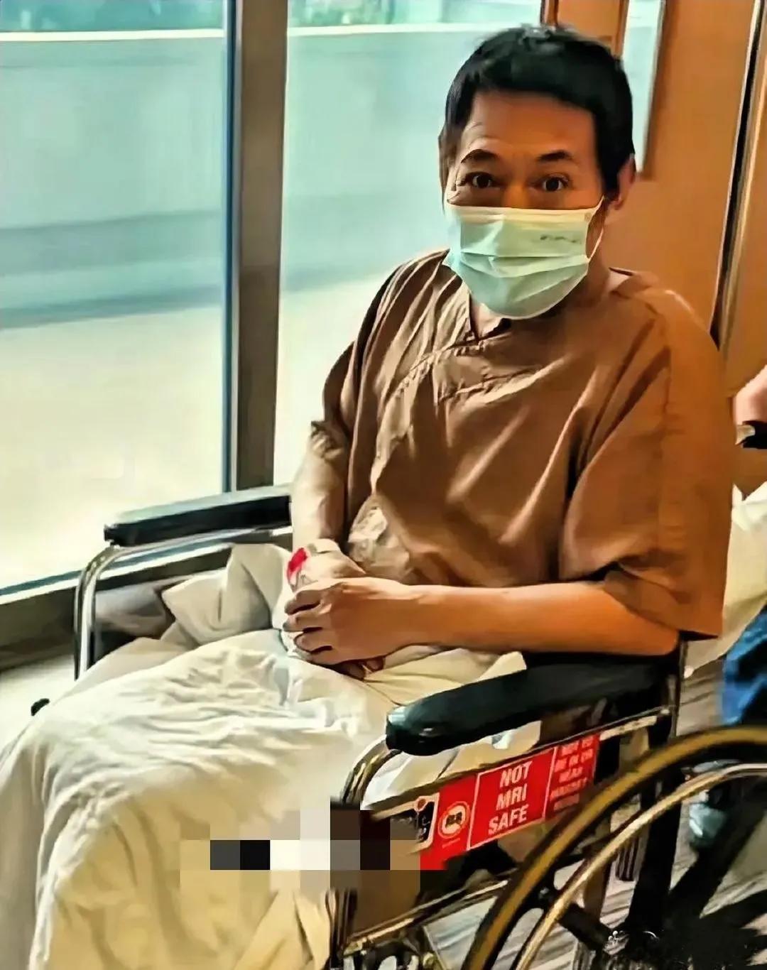 李连杰这一辈子真是坎坷啊！
6天前才做完手术，本该是好好休息，网上却一下子炸开了