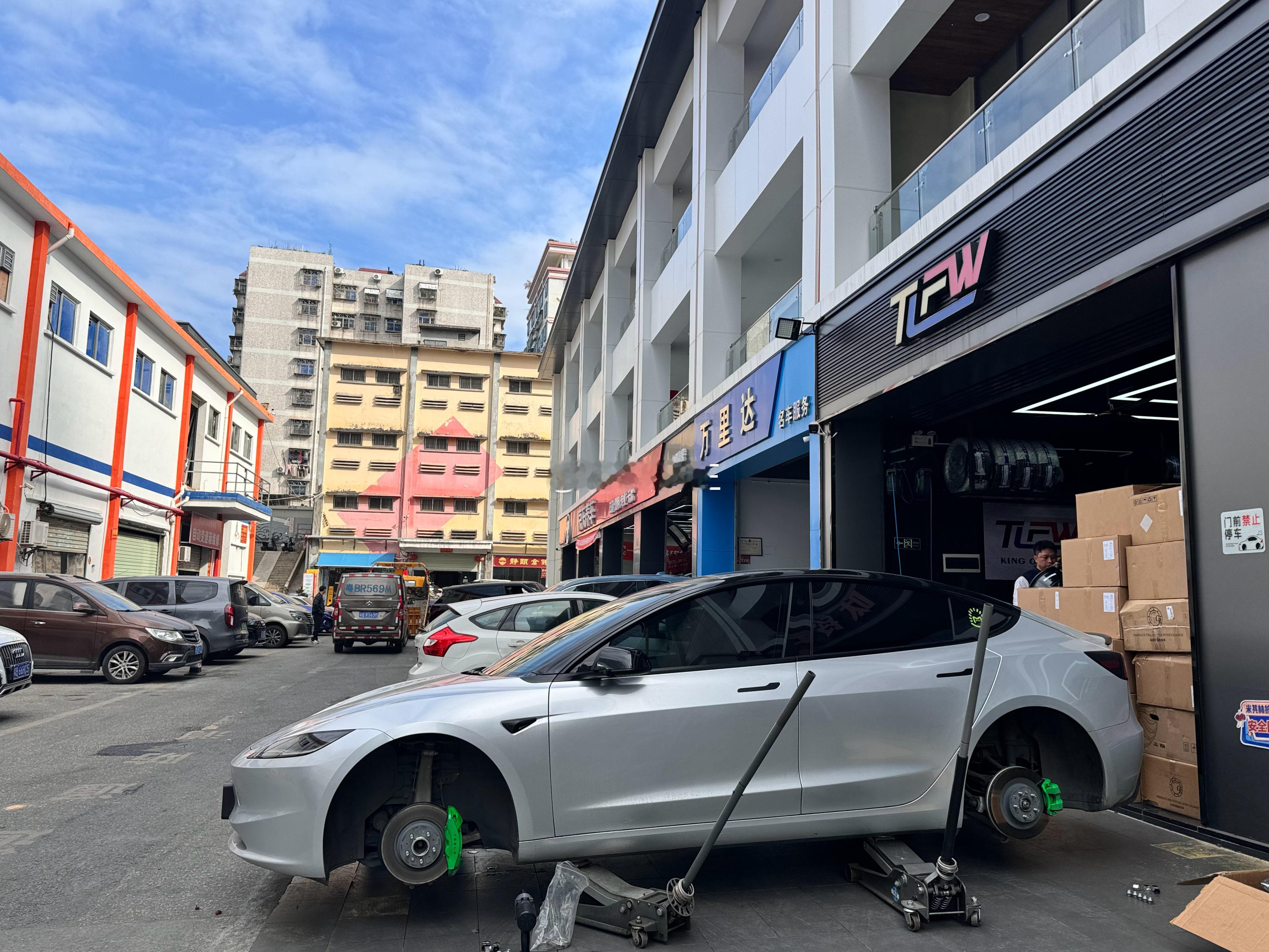 特斯拉 焕新3 继续开工！ 