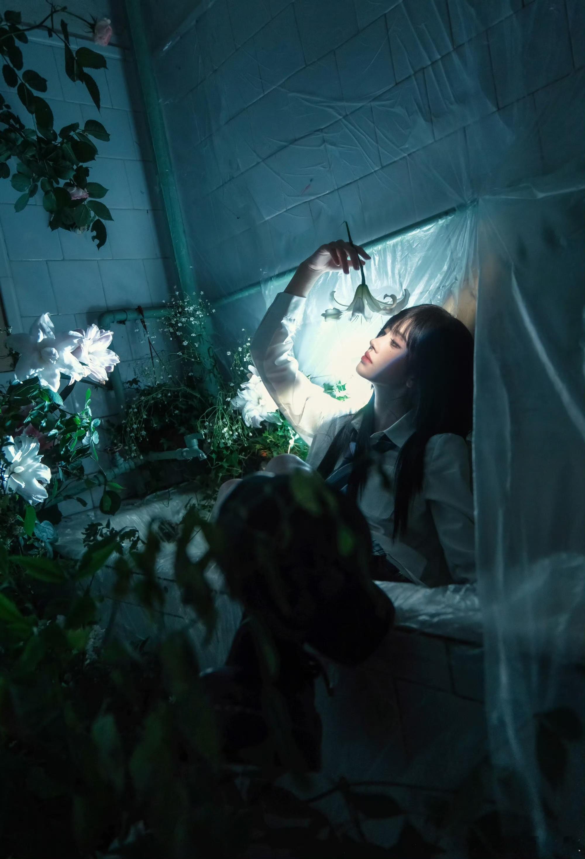 jk[超话] 每次看到小鞠还是会心动！！！美神降临！！！衬衫：白桃汽水-白色长袖
