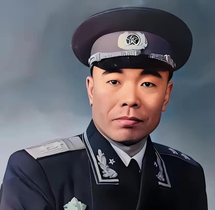 1955年授衔仪式上，曾泽生中将热泪盈眶。这位原国民党60军军长1948年率部起