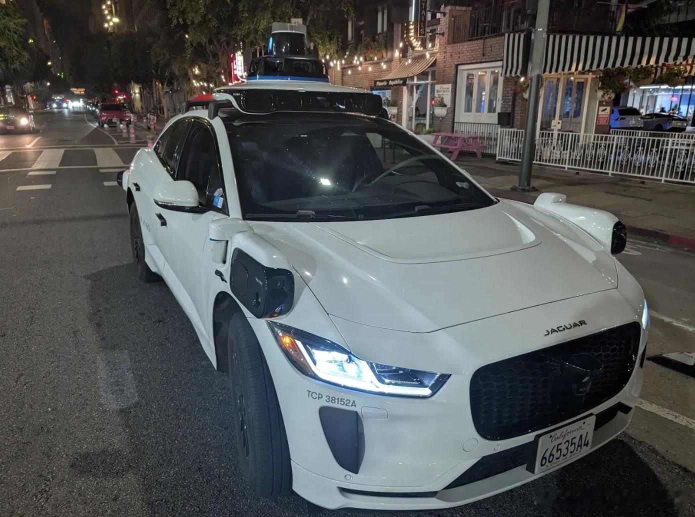 加州给Robotaxi开罚单当地时间 5月22日，《福布斯》称，加州允许警方直接