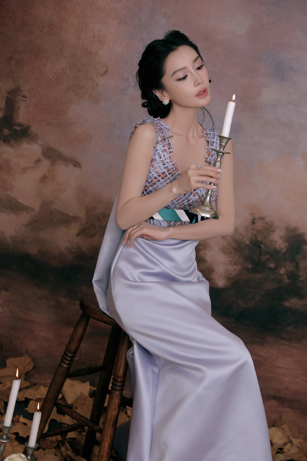 angelababy ｜杨颖 愿每一个醒来的日子，都有阳光相伴，或许在晴空，或许