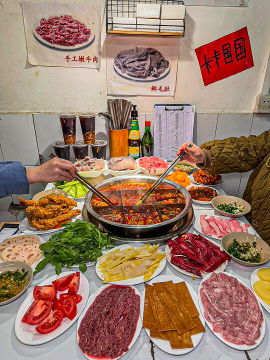 重庆火锅，老巷子里永远藏着大惊喜！