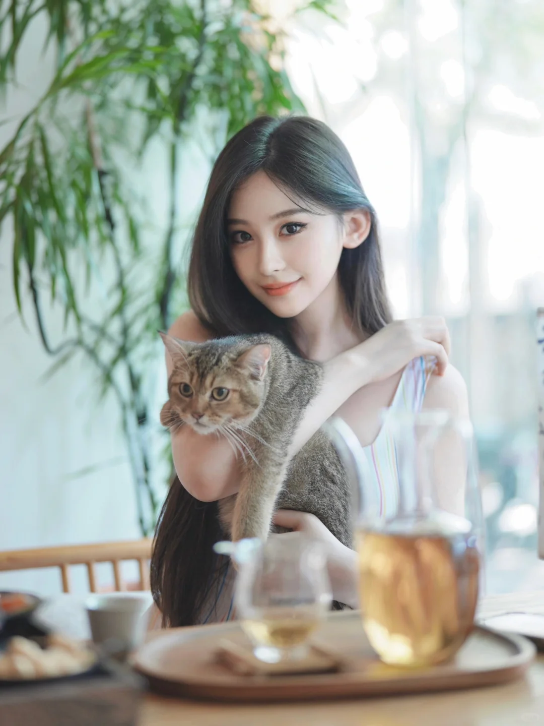 孩子满脸写着抗拒..