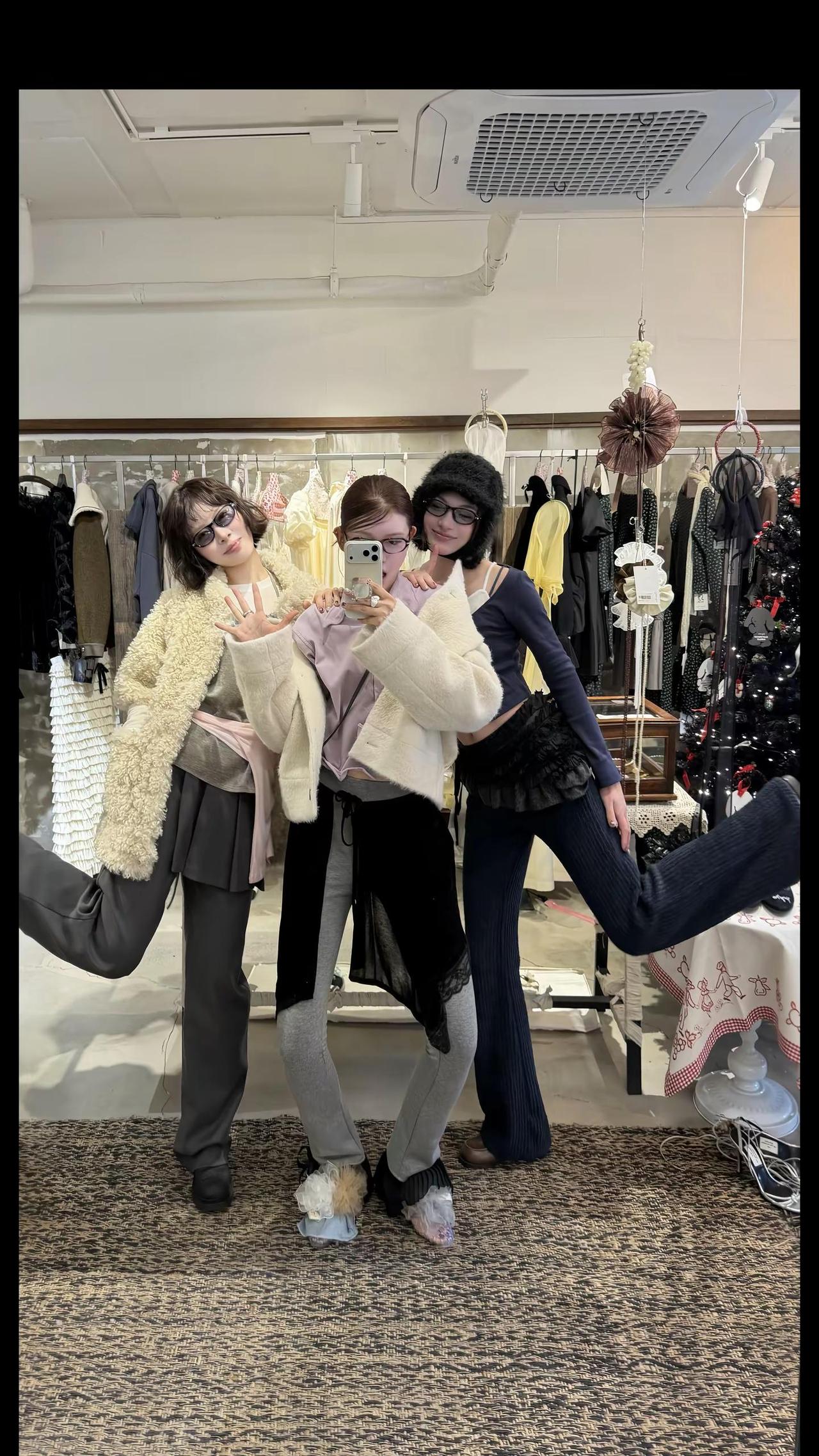 可可爱爱很厉害。姐妹穿搭