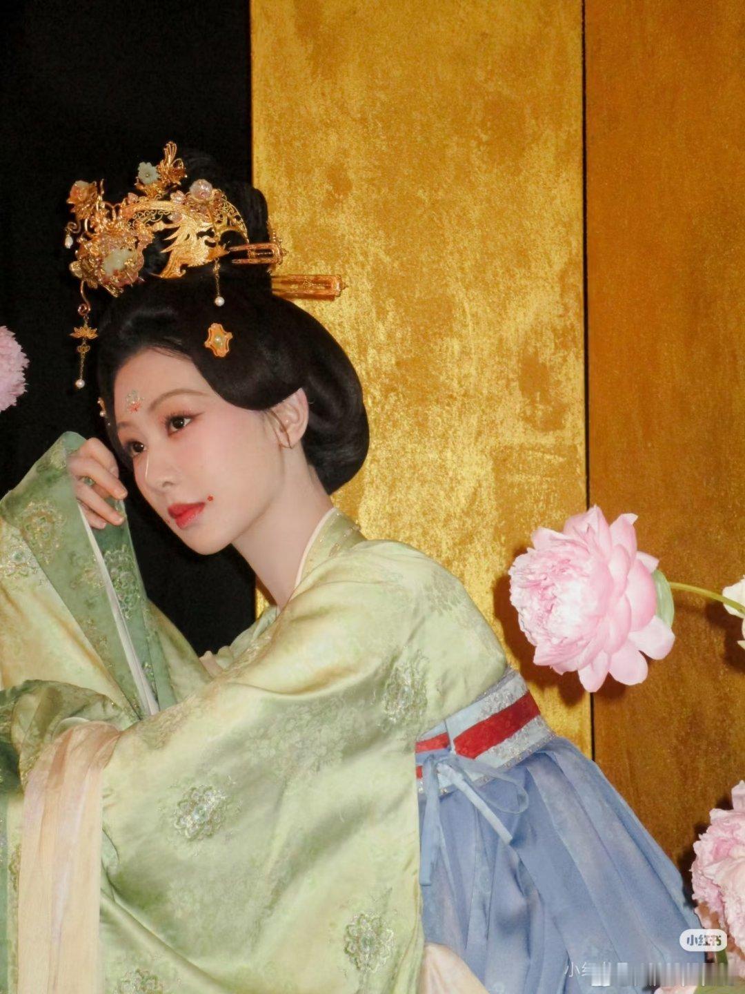 内娱抄烂女频文也写不出这种女主现在好多古偶现偶的女主人设都千篇一律，软萌傻白甜看