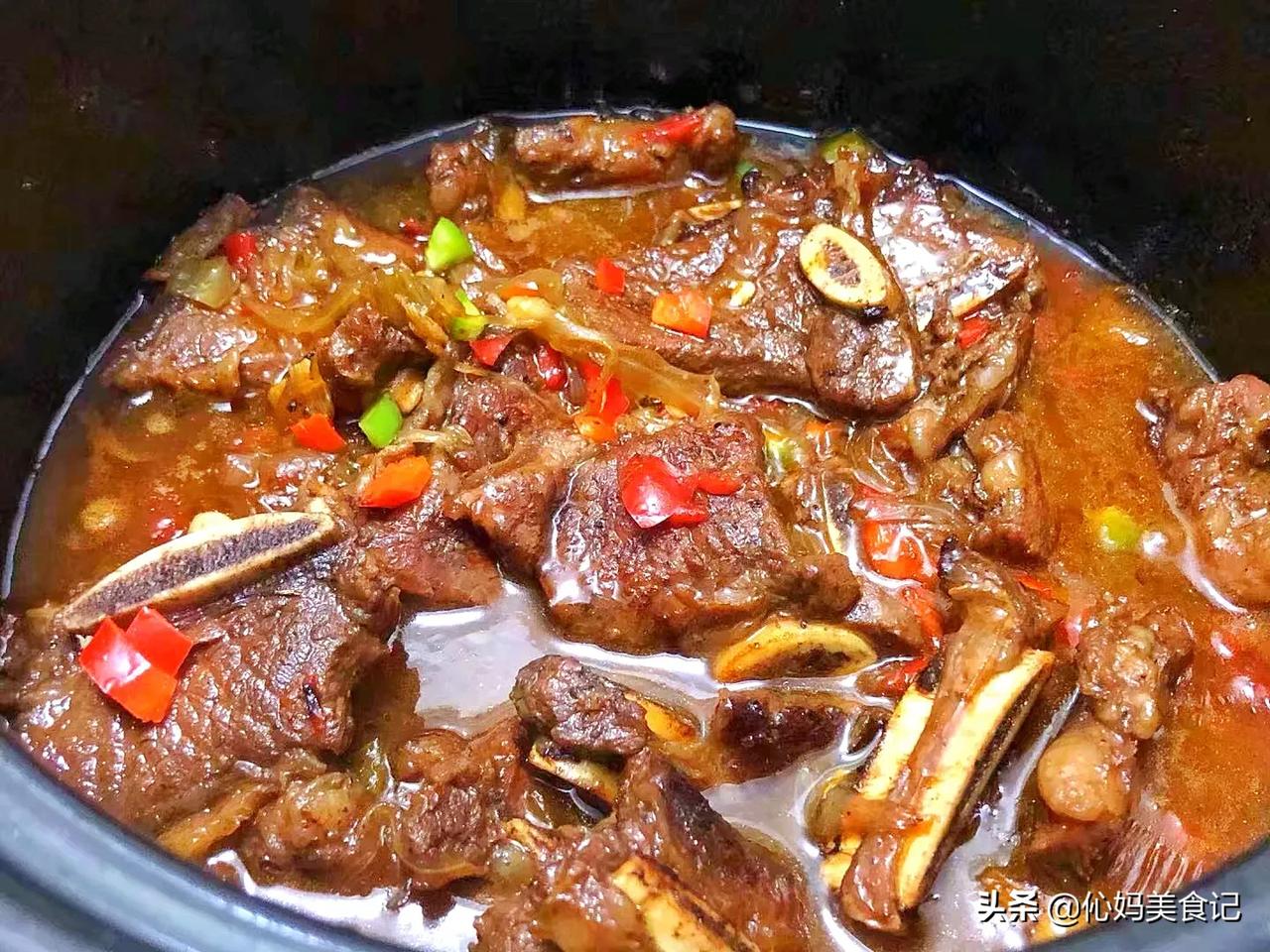 今年过年这道黑椒牛仔骨安排，太香了！
说说山西大同那边过年的习俗～
油炸糕年三十